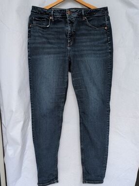 Loft Dark Wash Women’s Curvy Skinny high rise Jeans size 14 / 32